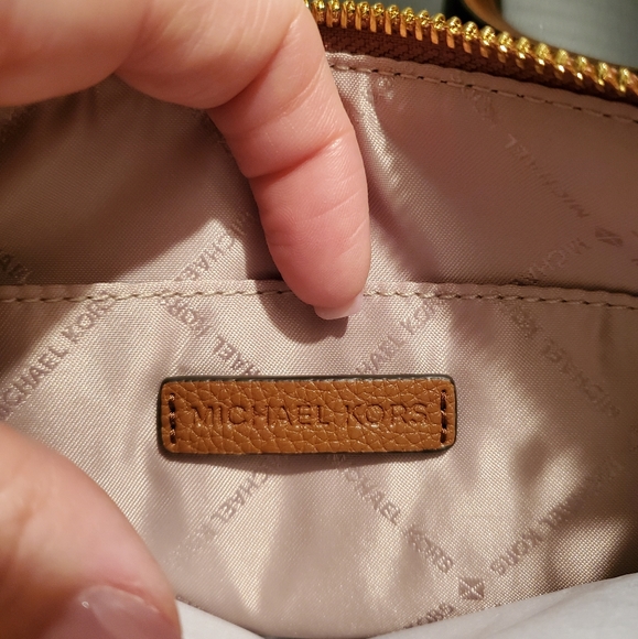 Michael Kors Jet Set Travel Clutch Wristlet - Picture 8 of 8